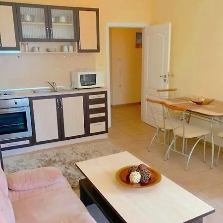 Summer Dreams -apartcomplex